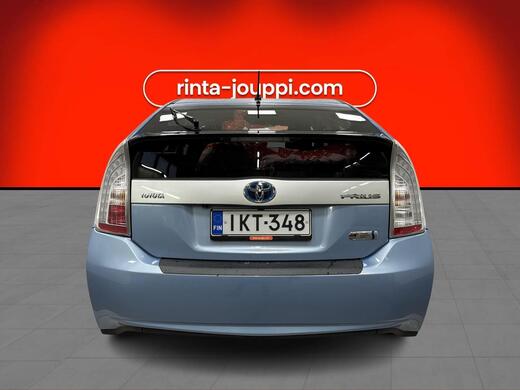 Toyota Prius PHEV vaihtoauto