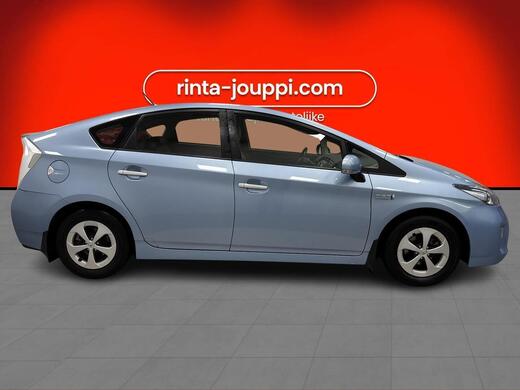 Toyota Prius PHEV vaihtoauto