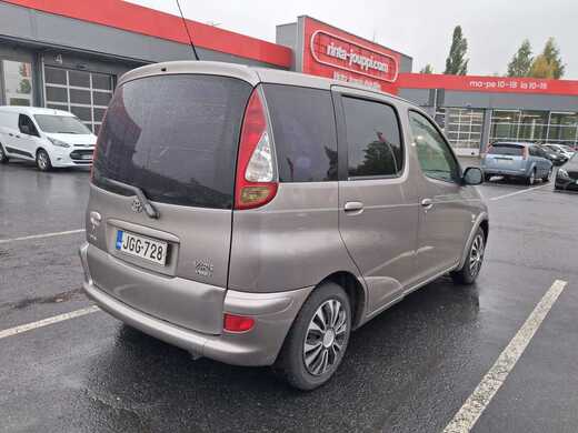 Toyota Yaris vaihtoauto