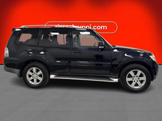 Mitsubishi Pajero vaihtoauto
