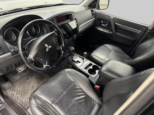 Mitsubishi Pajero vaihtoauto
