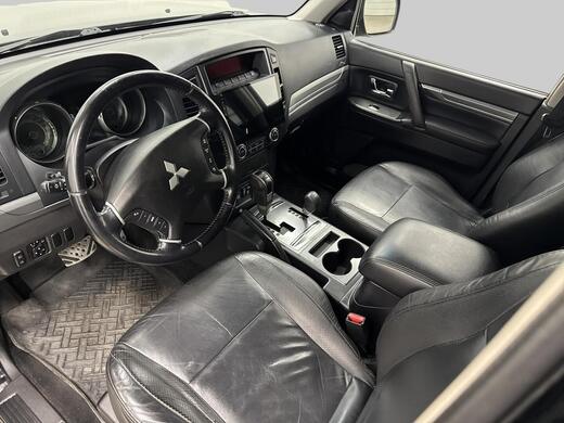 Mitsubishi Pajero vaihtoauto