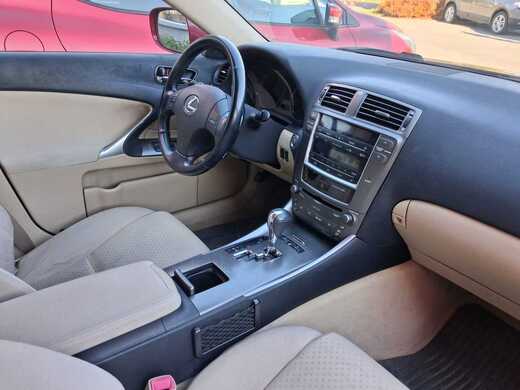 Lexus IS vaihtoauto