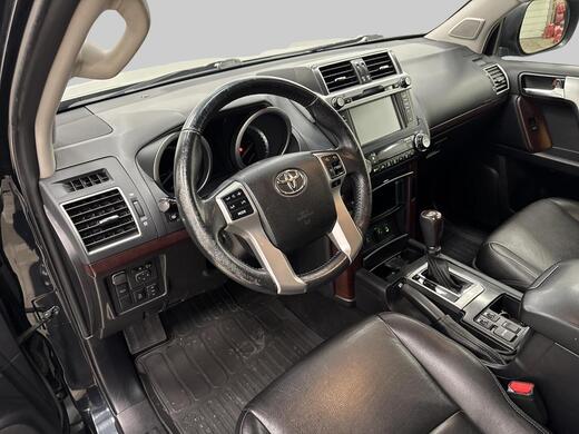 Toyota Land Cruiser vaihtoauto