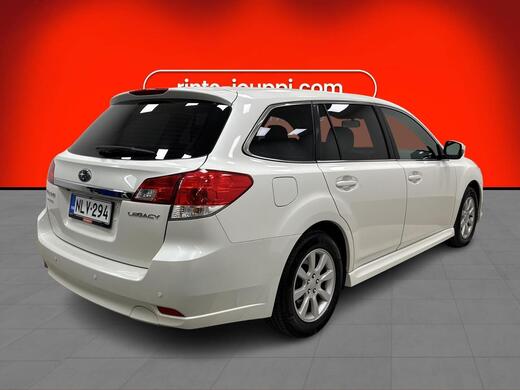 Subaru Legacy vaihtoauto