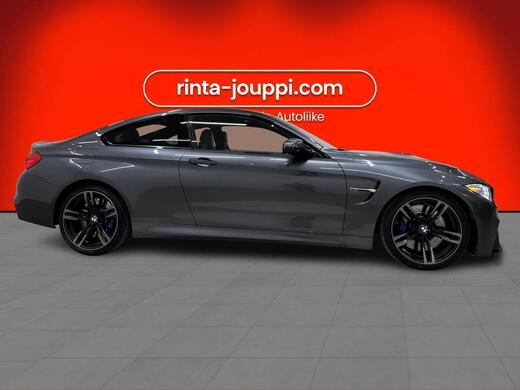 BMW M4 vaihtoauto