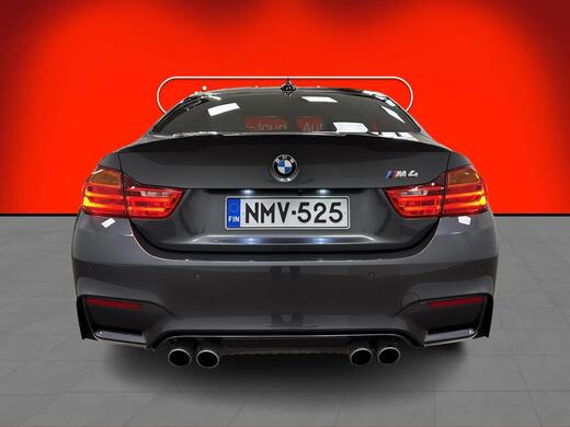 BMW M4 vaihtoauto