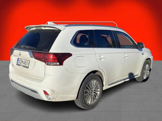 Mitsubishi Outlander PHEV vaihtoauto