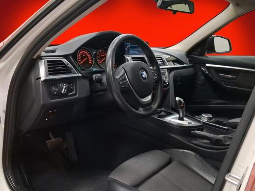 BMW 330 vaihtoauto