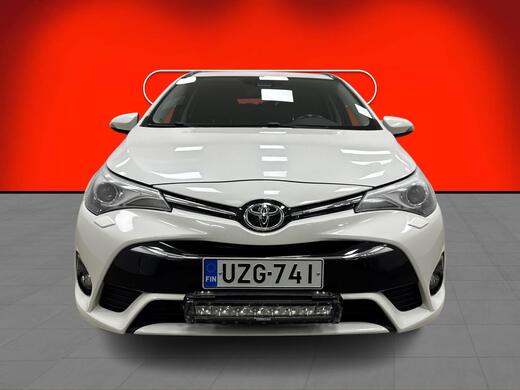 Toyota Avensis vaihtoauto
