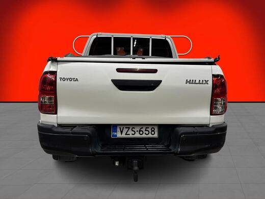 Toyota Hilux vaihtoauto
