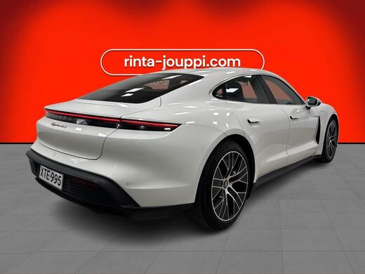 Porsche Taycan vaihtoauto