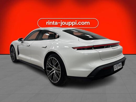 Porsche Taycan vaihtoauto