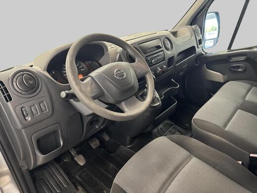 Nissan NV400 vaihtoauto