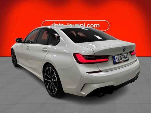 BMW 330 vaihtoauto