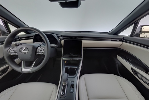 Lexus LBX vaihtoauto