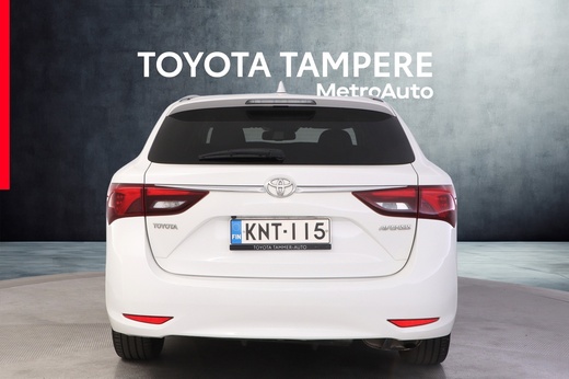 Toyota Avensis vaihtoauto