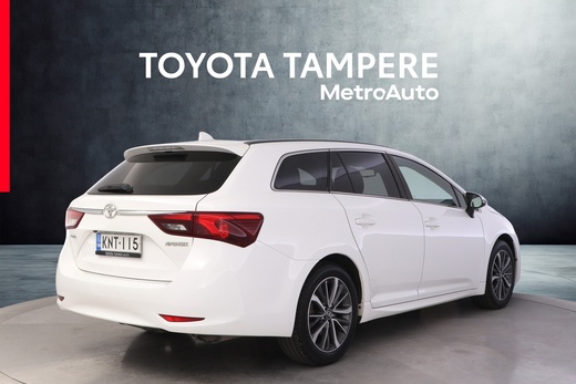 Toyota Avensis vaihtoauto
