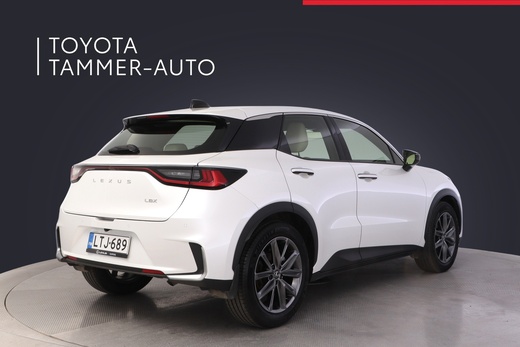 Lexus LBX vaihtoauto