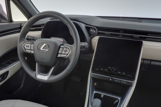 Lexus LBX vaihtoauto