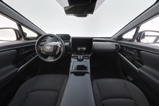 Toyota bZ4X vaihtoauto
