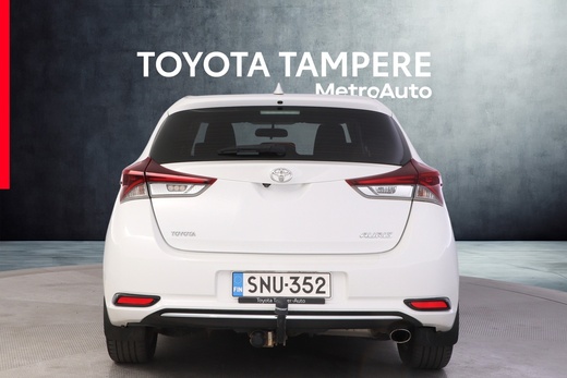 Toyota Auris vaihtoauto