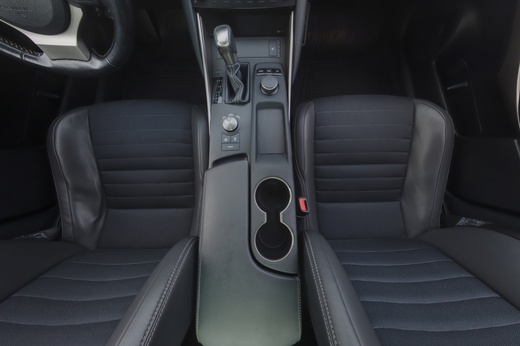 Lexus IS vaihtoauto