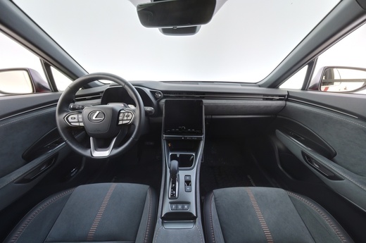 Lexus LBX vaihtoauto