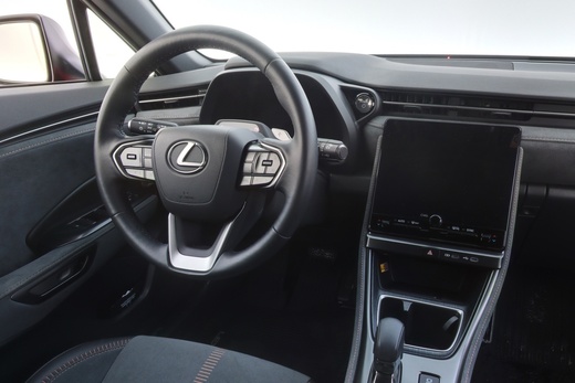 Lexus LBX vaihtoauto