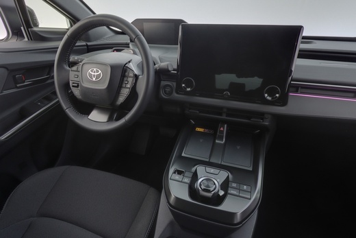 Toyota C-HR+ vaihtoauto