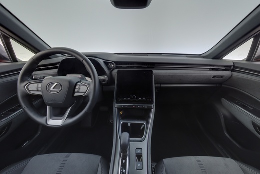 Lexus LBX vaihtoauto