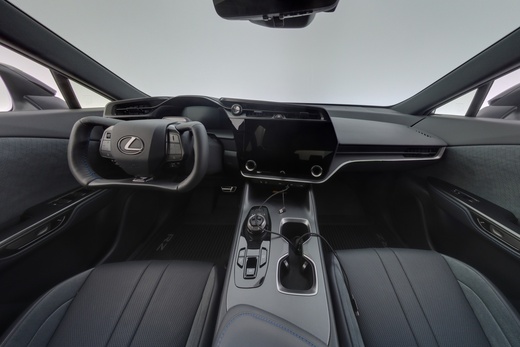 Lexus RZ vaihtoauto