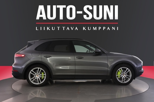 Porsche Cayenne vaihtoauto