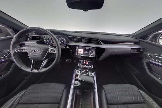 Audi Q8 e-tron vaihtoauto