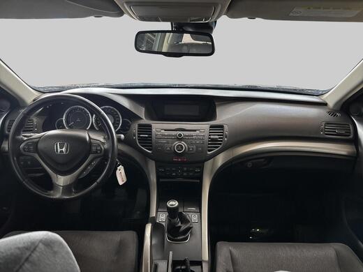 Honda Accord vaihtoauto