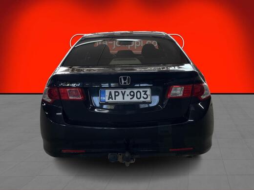 Honda Accord vaihtoauto