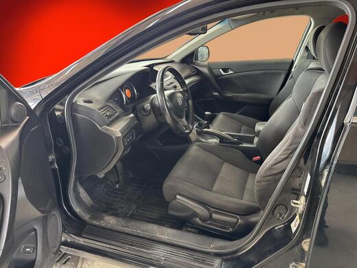 Honda Accord vaihtoauto
