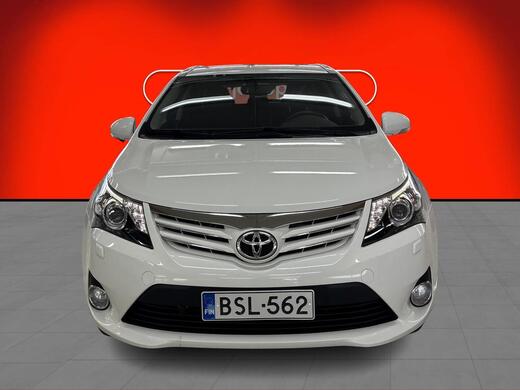 Toyota Avensis vaihtoauto