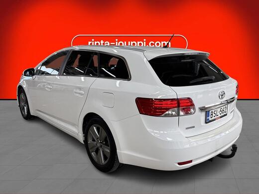 Toyota Avensis vaihtoauto