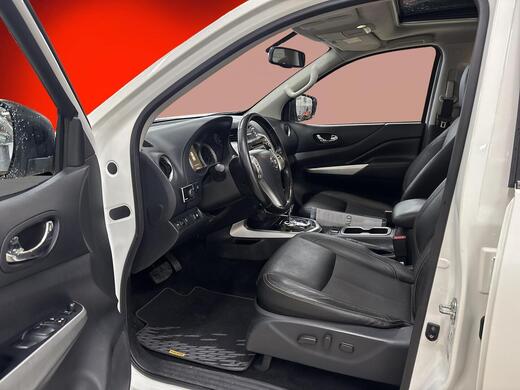 Nissan Navara vaihtoauto