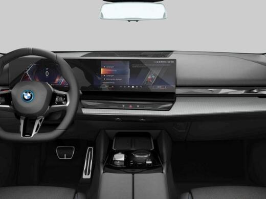 BMW i5 vaihtoauto