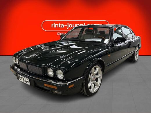 Jaguar XJR vaihtoauto