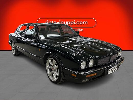 Jaguar XJR vaihtoauto
