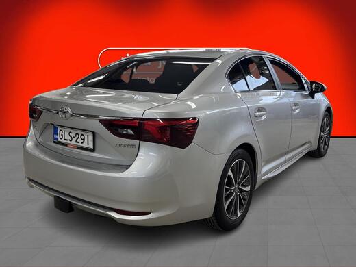 Toyota Avensis vaihtoauto