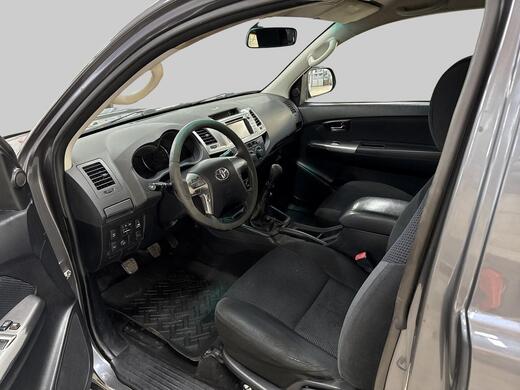 Toyota Hilux vaihtoauto