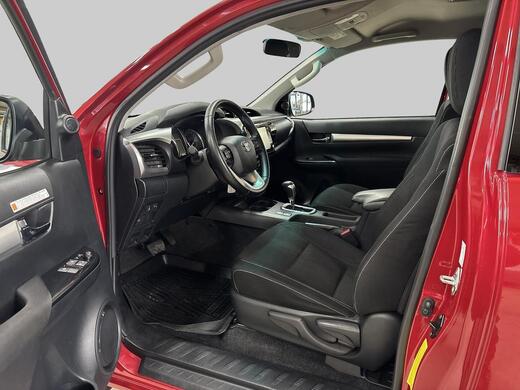 Toyota Hilux vaihtoauto