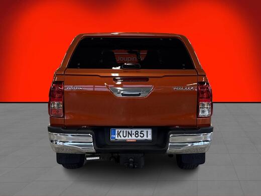 Toyota Hilux vaihtoauto