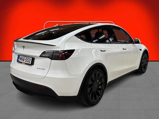 Tesla Model Y vaihtoauto