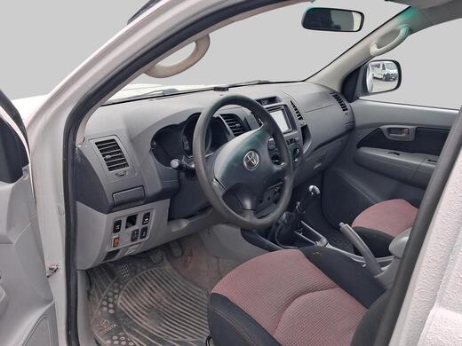 Toyota Hilux vaihtoauto