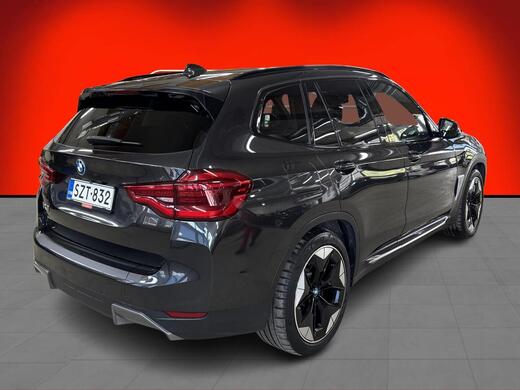 BMW iX3 vaihtoauto